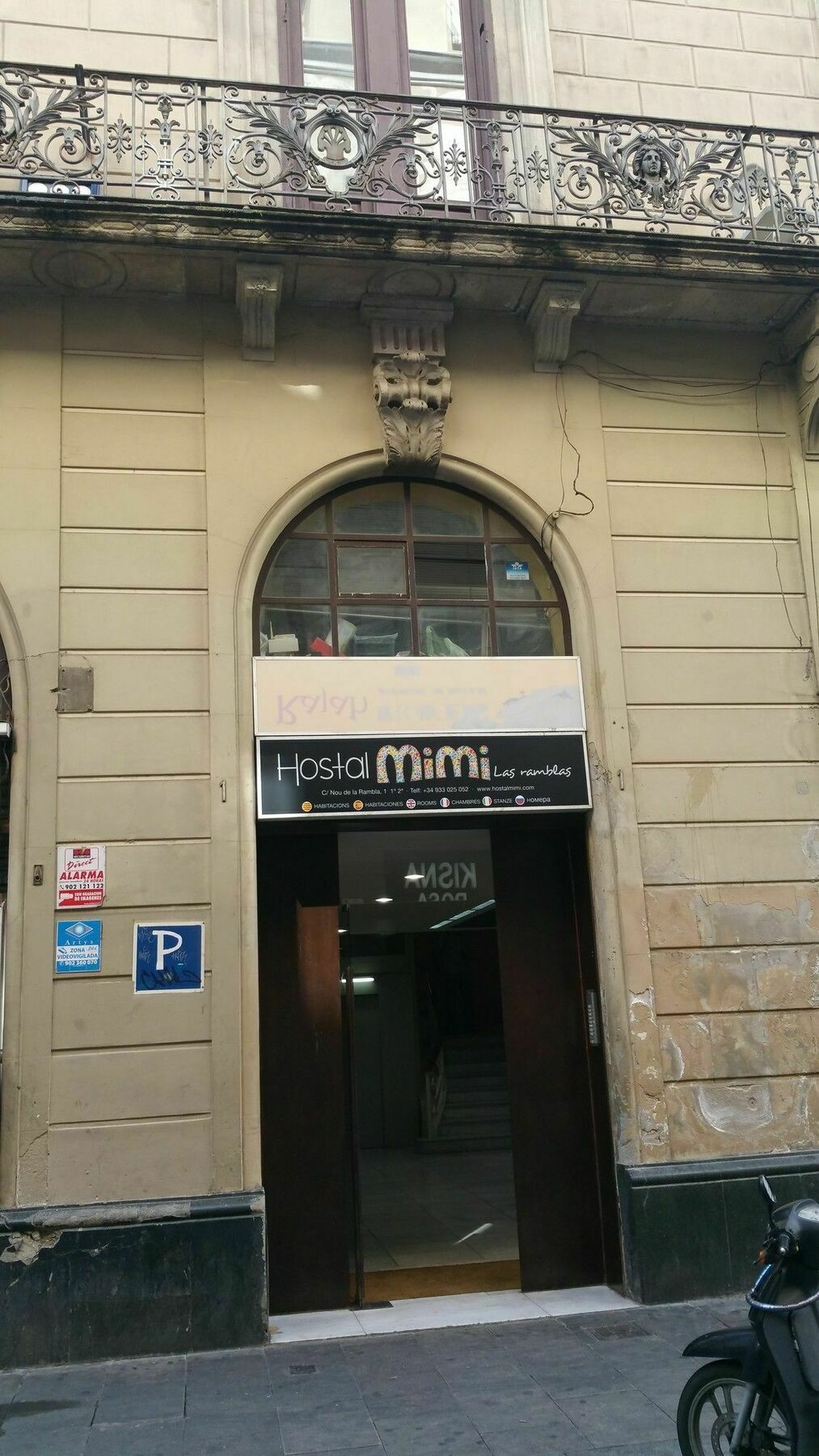 Hostal Mimi Las Ramblas Barcelona Exterior photo